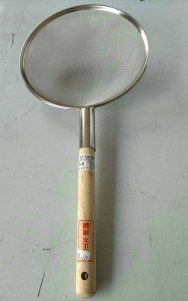 SYYJH-S49619日式木柄炸厘網9寸JS