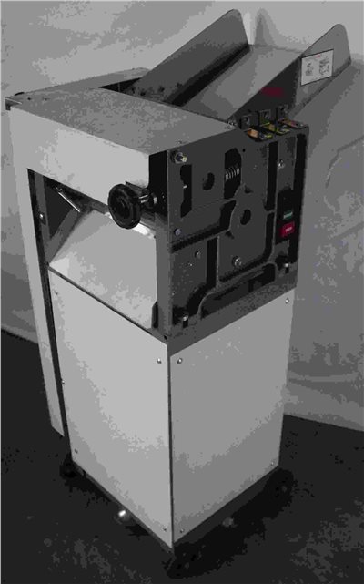 SYSK-SK-302-23   直立式壓麵皮機-23CM